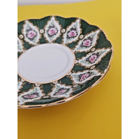 Royal Albert Bone China Cup & Saucer Royal Series "Buckingham" 1970's - Picture 9 of 13